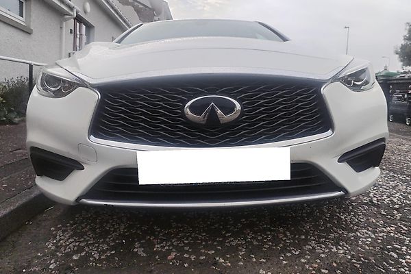Infiniti Q30