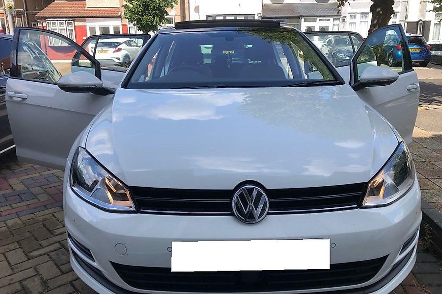 Hire A Cheap Volkswagen Golf From Zubaer In LFORD IG5