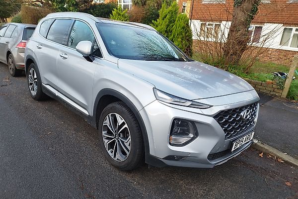 Hyundai Santa
