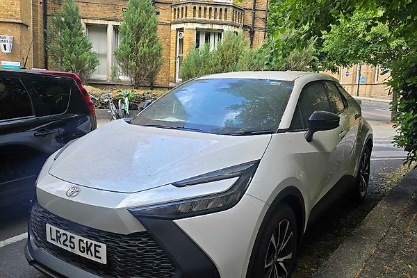 Toyota C-Hr LR25GKE