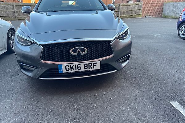 Infiniti Q30