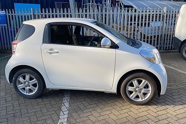 Toyota Iq